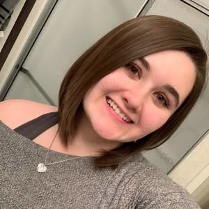 Meet your Posher, Alexis